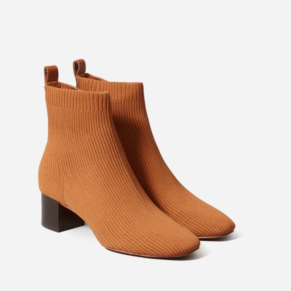 Everlane knit ribbed ‘the glove’ ankle boots in toffee sz 8